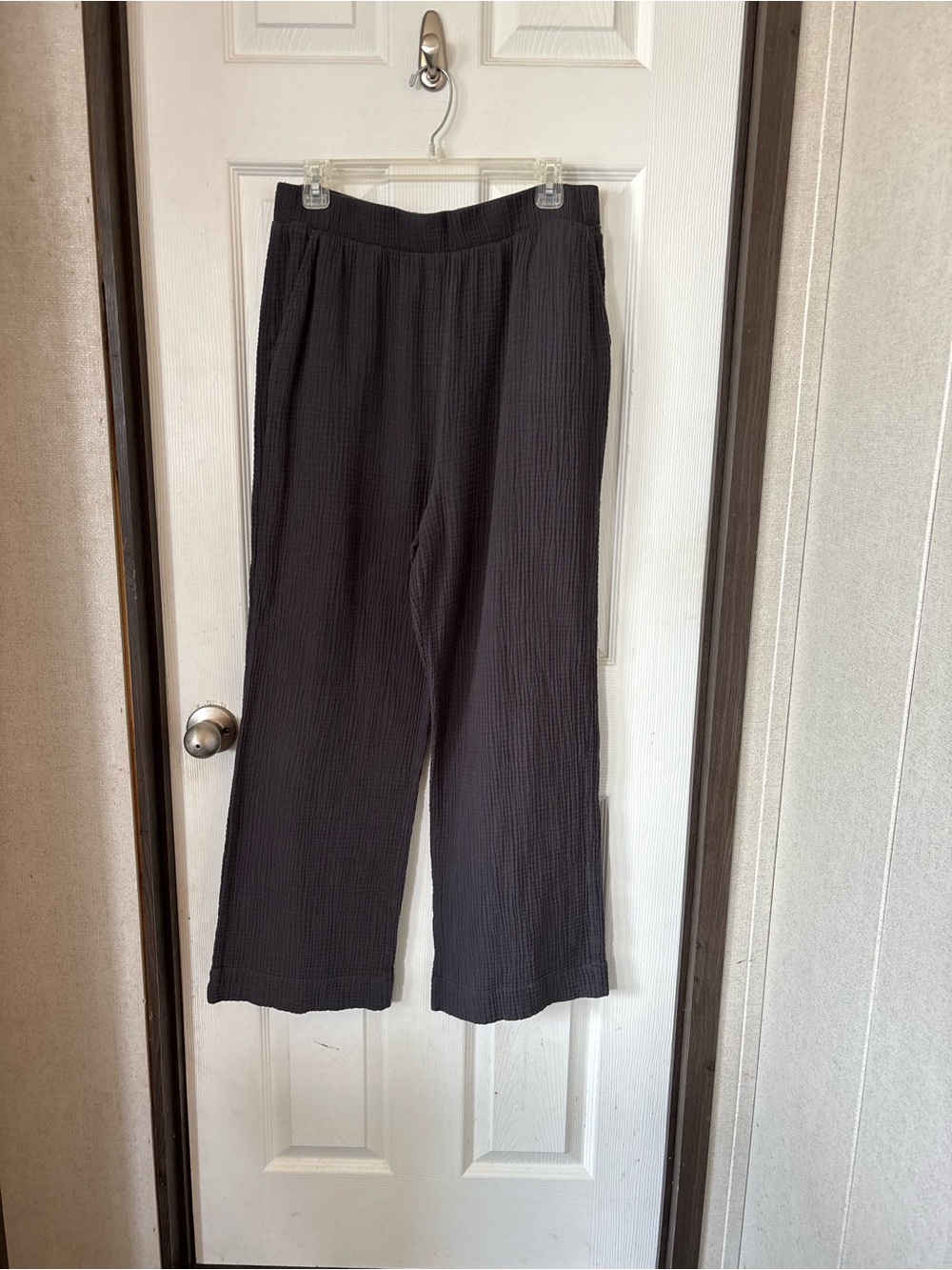 Faherty Black Wide-Leg Textured Pants